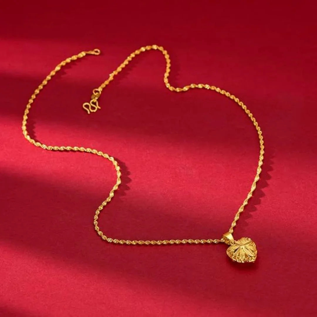 Gold Heart Necklace for Women – Elegant Love Pendant Jewelry